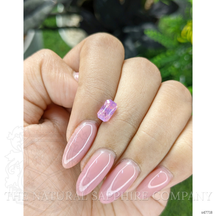 1.54 Ct. Purplish Pink Sapphire from Ceylon (Sri Lanka)