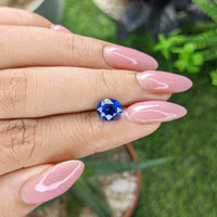 2.02 Ct. Blue Sapphire from Tanzania Life Style