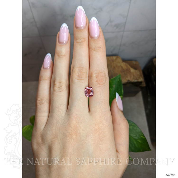 3.02 Ct. Padparadscha Sapphire from Ceylon (Sri Lanka)