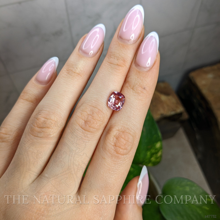 3.02 Ct. Padparadscha Sapphire from Ceylon (Sri Lanka)