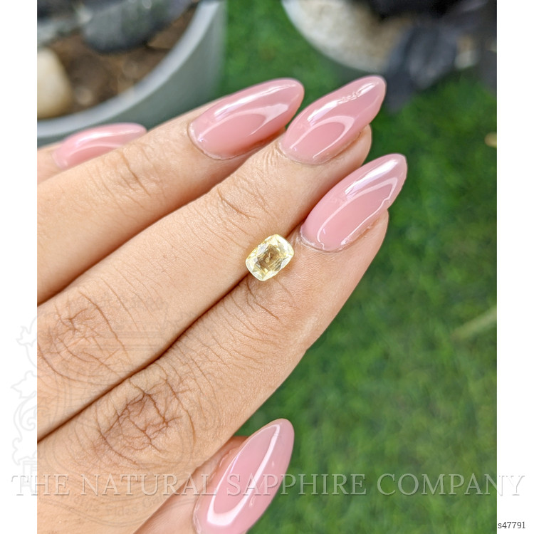 1.11 Ct. Yellow Sapphire from Ceylon (Sri Lanka)