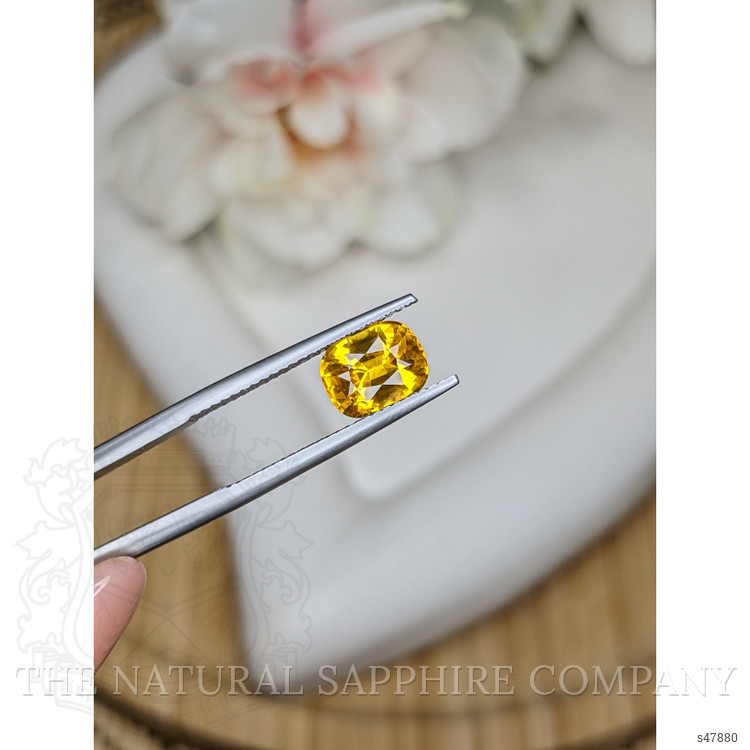 2.16 Ct. Yellow Sapphire from Ceylon (Sri Lanka)