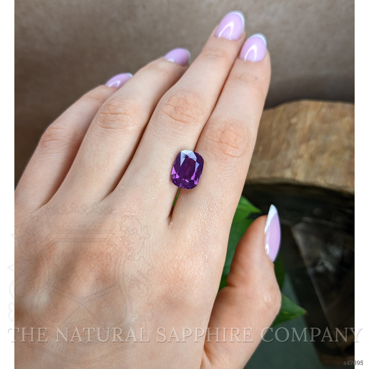 8.02 Ct. Purple Sapphire from Ceylon (Sri Lanka)