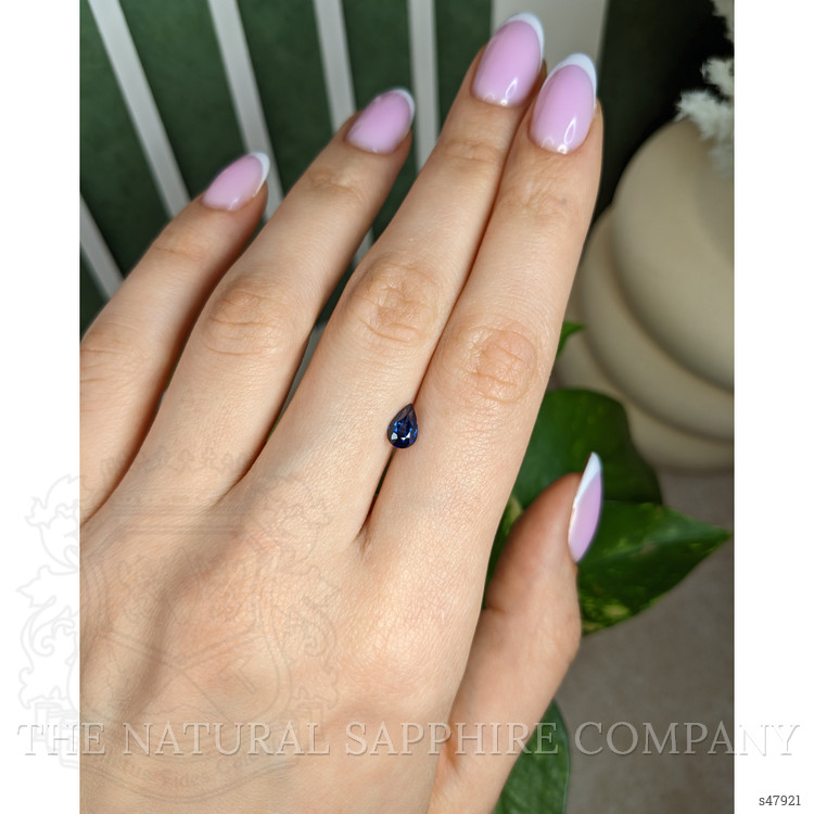 0.91 Ct. Blue Sapphire from Ceylon (Sri Lanka)