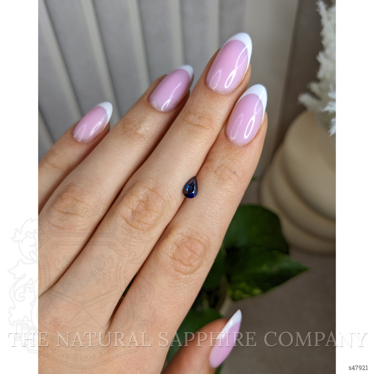 0.91 Ct. Blue Sapphire from Ceylon (Sri Lanka)