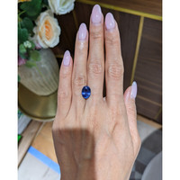 4.63 Ct. Blue Sapphire from Ceylon (Sri Lanka) Life Style