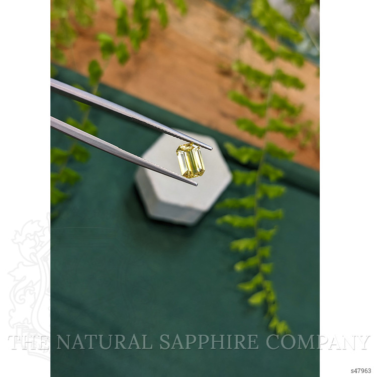 1.89 Ct. Yellow Sapphire from Ceylon (Sri Lanka)
