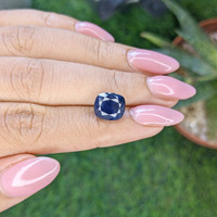 5.55 Ct. Greenish Blue Sapphire from Ceylon (Sri Lanka) Life Style