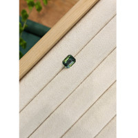 2.06 Ct. Bi Color / Parti Sapphire from Ceylon (Sri Lanka) Life Style