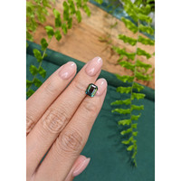2.06 Ct. Bi Color / Parti Sapphire from Ceylon (Sri Lanka) Life Style