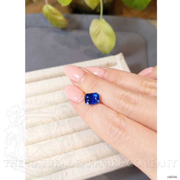 4.14 Ct. Blue Sapphire from Ceylon (Sri Lanka)