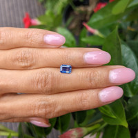 1.03 Ct. Bi Color Sapphire from Ceylon (Sri Lanka) Life Style