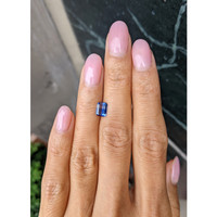 1.03 Ct. Bi Color Sapphire from Ceylon (Sri Lanka) Life Style