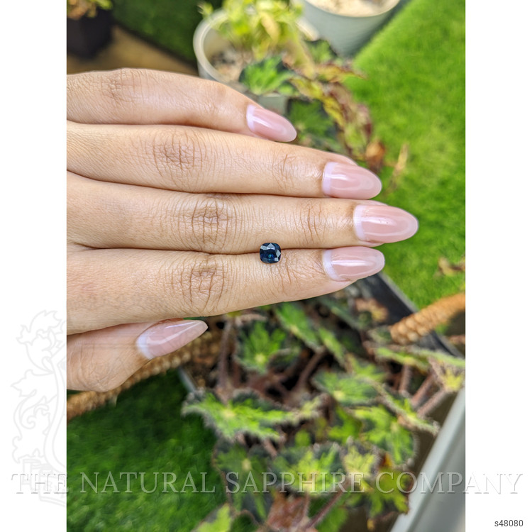 1.00 Ct. Greenish Blue Sapphire from Ceylon (Sri Lanka)