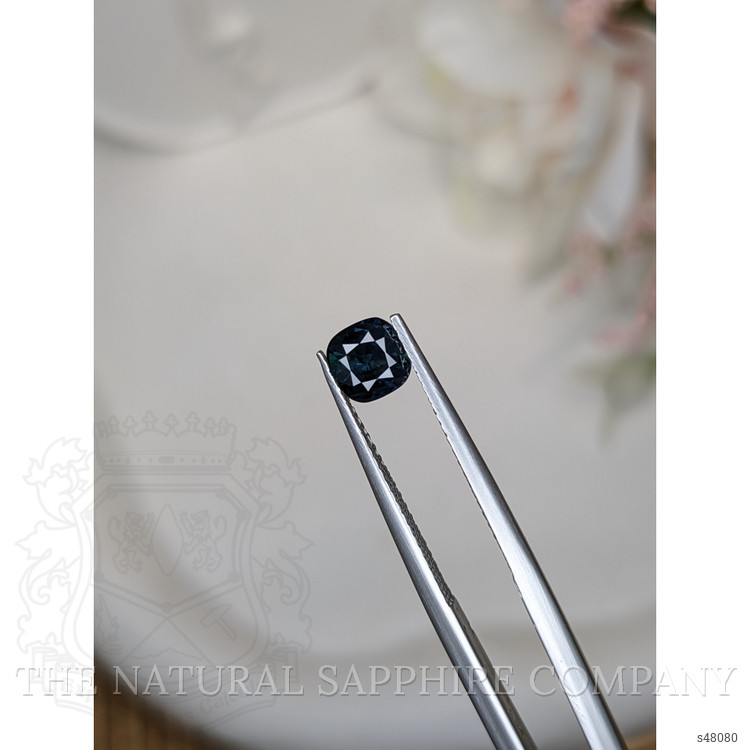 1.00 Ct. Greenish Blue Sapphire from Ceylon (Sri Lanka)