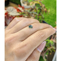 1.06 Ct. Bi Color / Parti Sapphire from Ceylon (Sri Lanka) Life Style