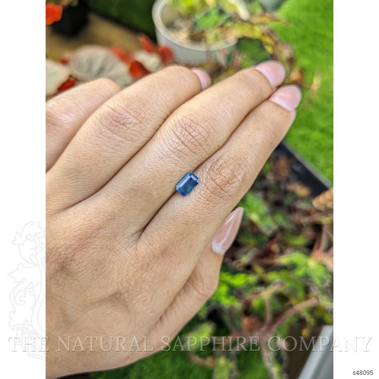 0.81 Ct. Greenish Blue Sapphire from Ceylon (Sri Lanka)