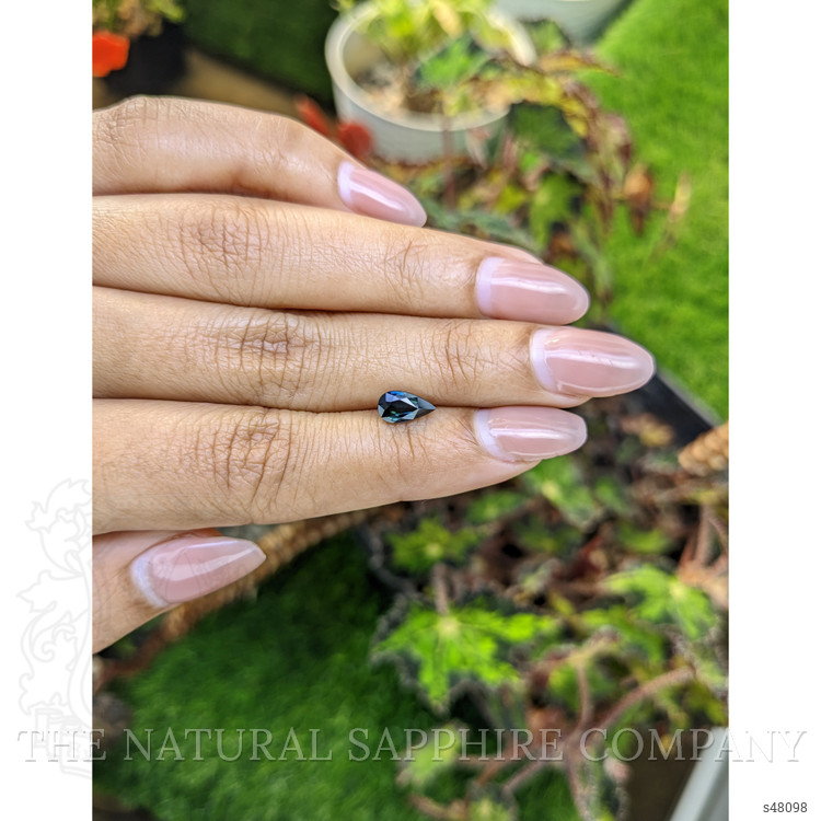 1.01 Ct. Greenish Blue Sapphire from Ceylon (Sri Lanka)