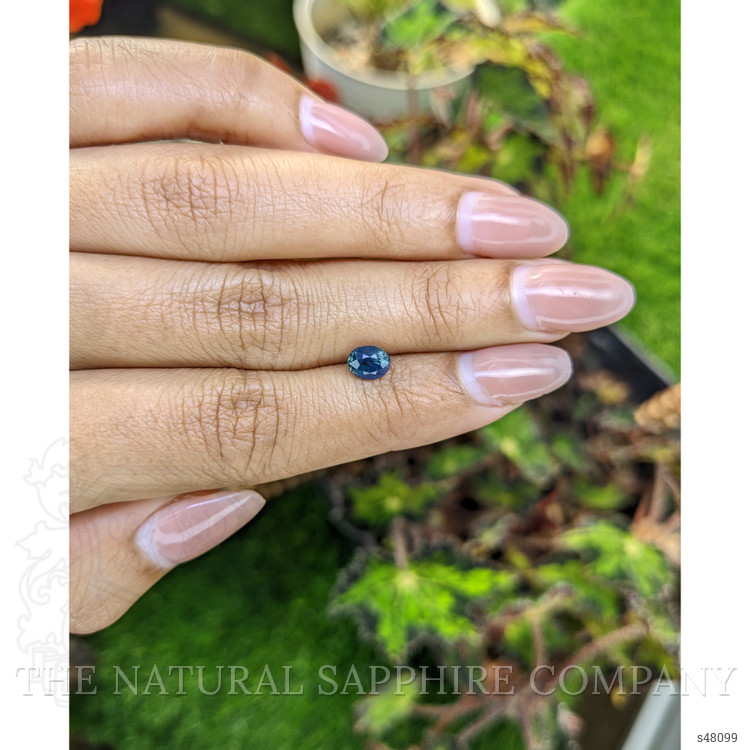 0.95 Ct. Greenish Blue Sapphire from Ceylon (Sri Lanka)