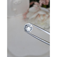 2.56 Ct. White Sapphire from Ceylon (Sri Lanka) Life Style