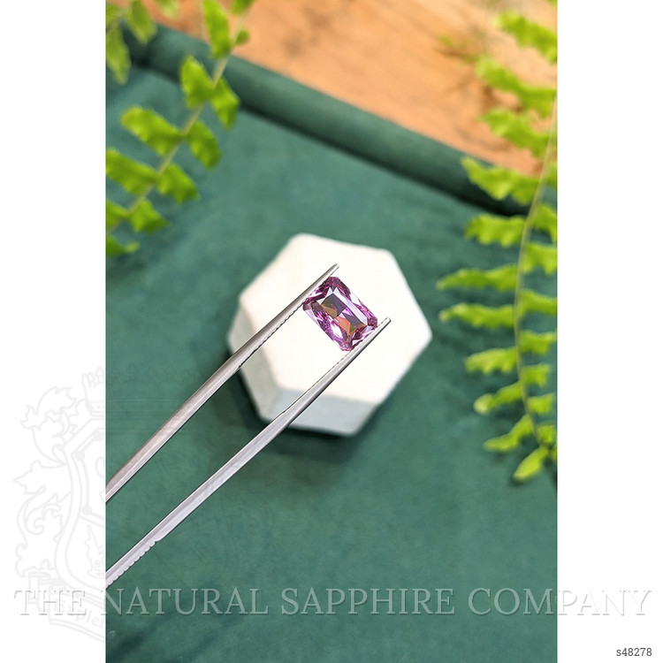 2.53 Ct. Pink Sapphire from Ceylon (Sri Lanka)