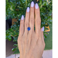 4.54 Ct. Blue Sapphire from Ceylon (Sri Lanka) Life Style