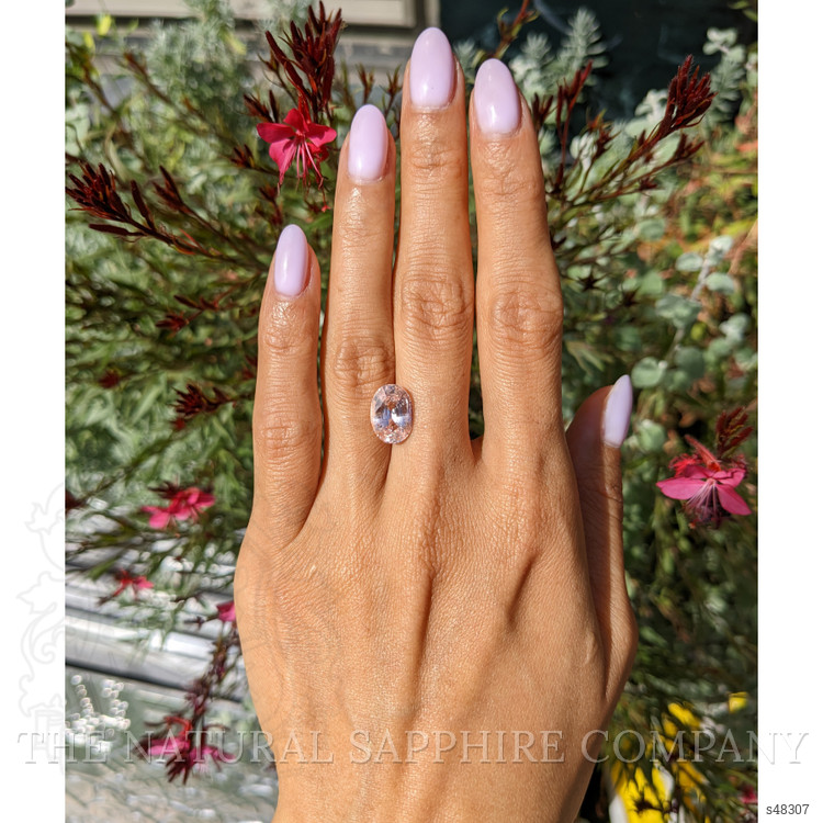 5.08 Ct. Padparadscha Sapphire from Ceylon (Sri Lanka)