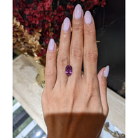 5.20 Ct. Pinkish Purple Sapphire from Ceylon (Sri Lanka) Life Style
