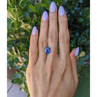5.17 Ct. Blue Sapphire from Ceylon (Sri Lanka) Life Style