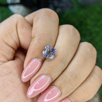 2.58 Ct. Bi Color / Parti Sapphire from Ceylon (Sri Lanka) Life Style