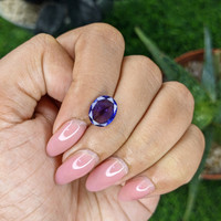 3.15 Ct. Purplish Blue Sapphire from Ceylon (Sri Lanka) Life Style