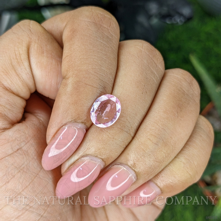 2.57 Ct. Pink Sapphire from Ceylon (Sri Lanka)