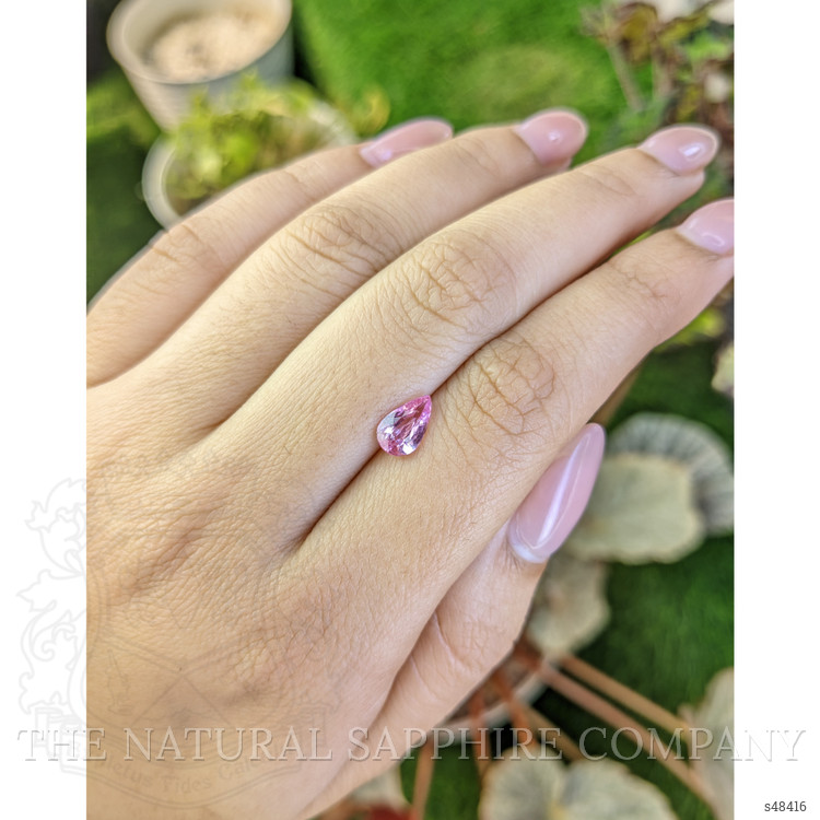 1.01 Ct. Pink Sapphire from Ceylon (Sri Lanka)