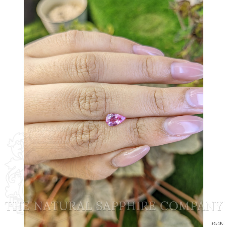 1.01 Ct. Pink Sapphire from Ceylon (Sri Lanka)