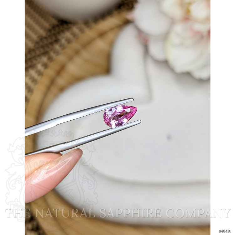 1.01 Ct. Pink Sapphire from Ceylon (Sri Lanka)