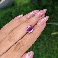 3.02 Ct. Pinkish Purple Sapphire from Ceylon (Sri Lanka) Life Style