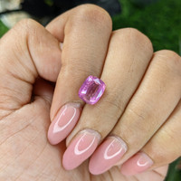 3.06 Ct. Purplish Pink Sapphire from Ceylon (Sri Lanka) Life Style