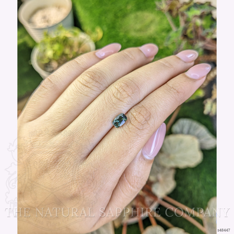 1.04 Ct. Bluish Green Sapphire from Ceylon (Sri Lanka)