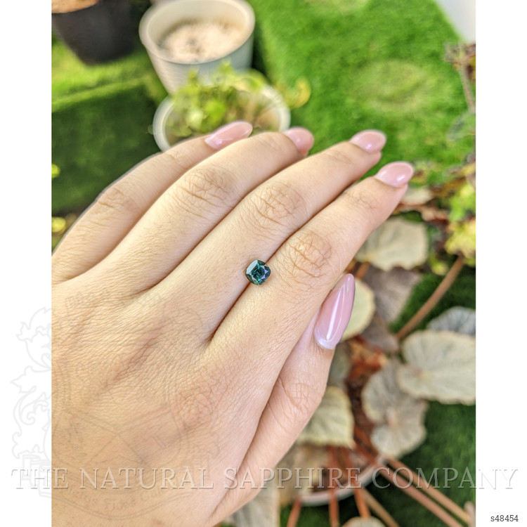 1.15 Ct. Bluish Green Sapphire from Ceylon (Sri Lanka)