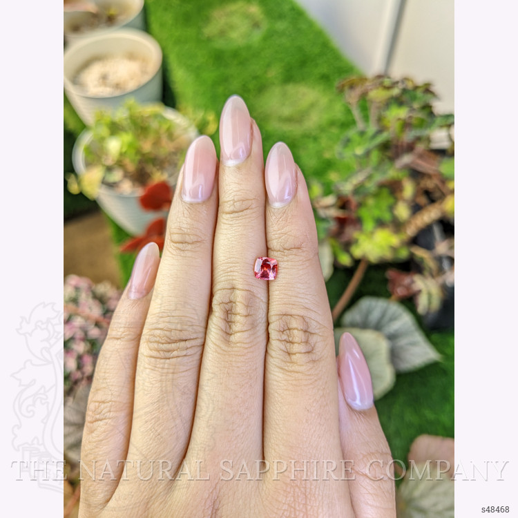 0.92 Ct. Padparadscha Sapphire from Ceylon (Sri Lanka)