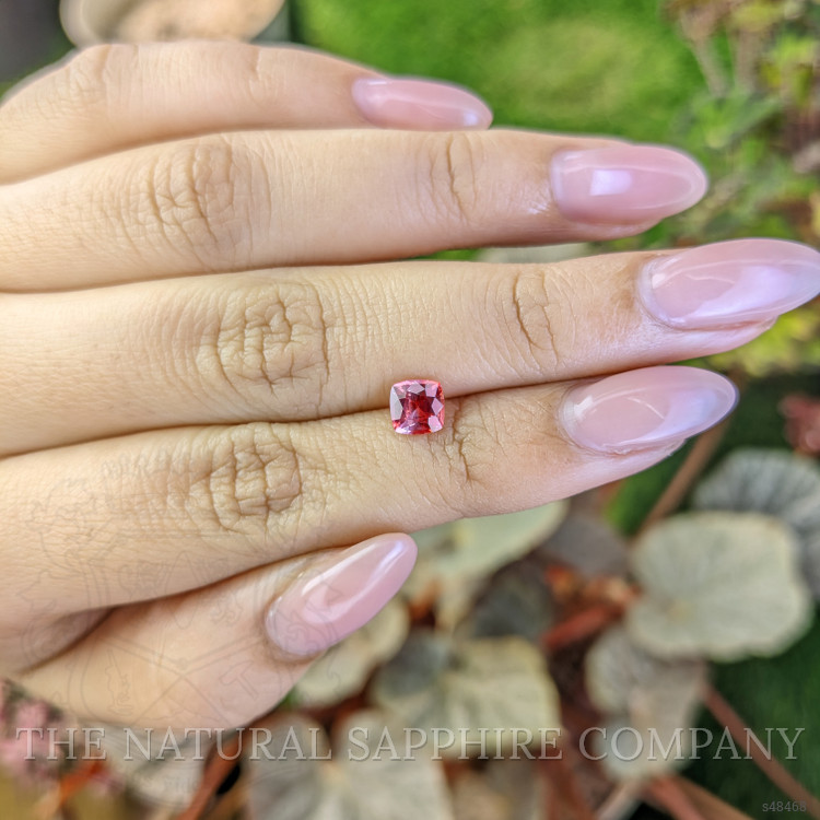 0.92 Ct. Padparadscha Sapphire from Ceylon (Sri Lanka)