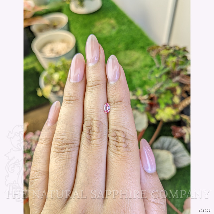 0.33 Ct. Padparadscha Sapphire from Ceylon (Sri Lanka)