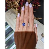 6.05 Ct. Blue Sapphire from Ceylon (Sri Lanka) Life Style