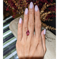 4.55 Ct. Padparadscha Sapphire from Ceylon (Sri Lanka) Life Style