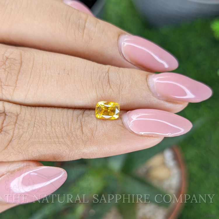 1.01 Ct. Yellow Sapphire from Ceylon (Sri Lanka)