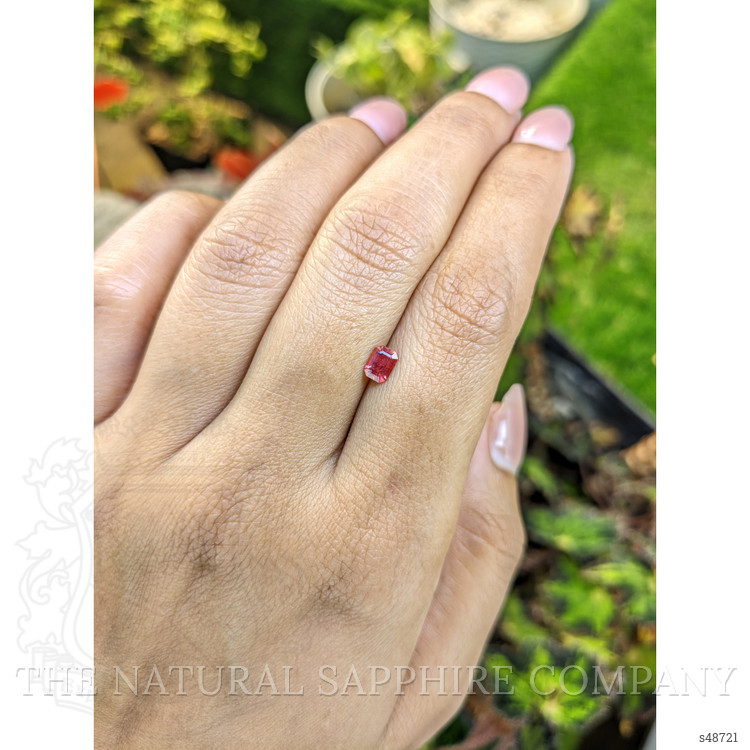 0.46 Ct. Reddish Pink Sapphire from Ceylon (Sri Lanka)