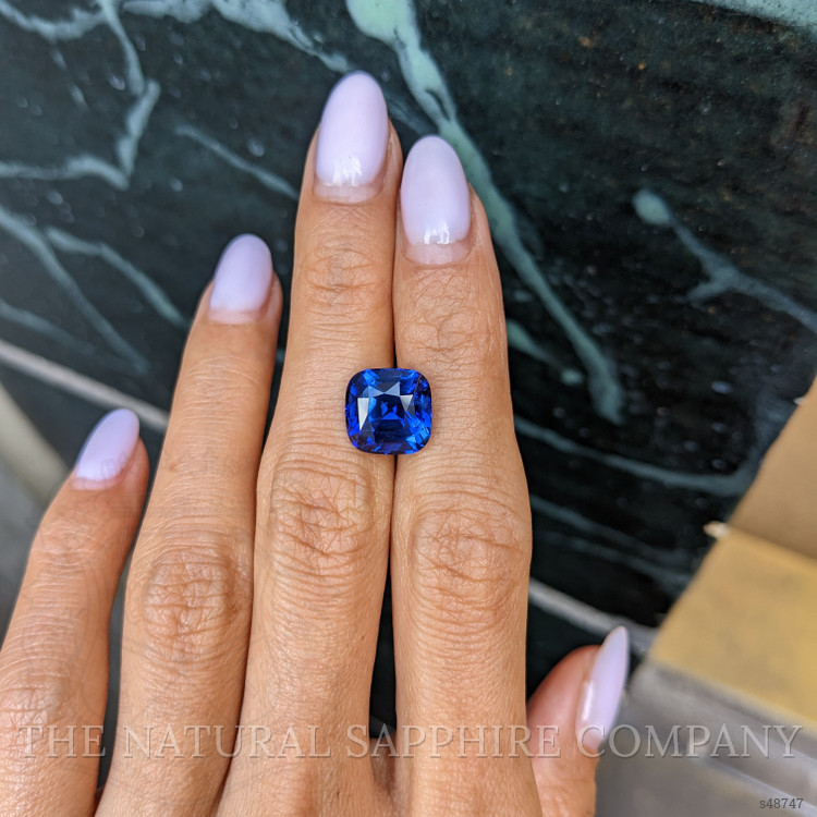 7.46 Ct. Blue Sapphire from Ceylon (Sri Lanka)
