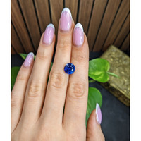 5.14 Ct. Blue Sapphire from Ceylon (Sri Lanka) Life Style