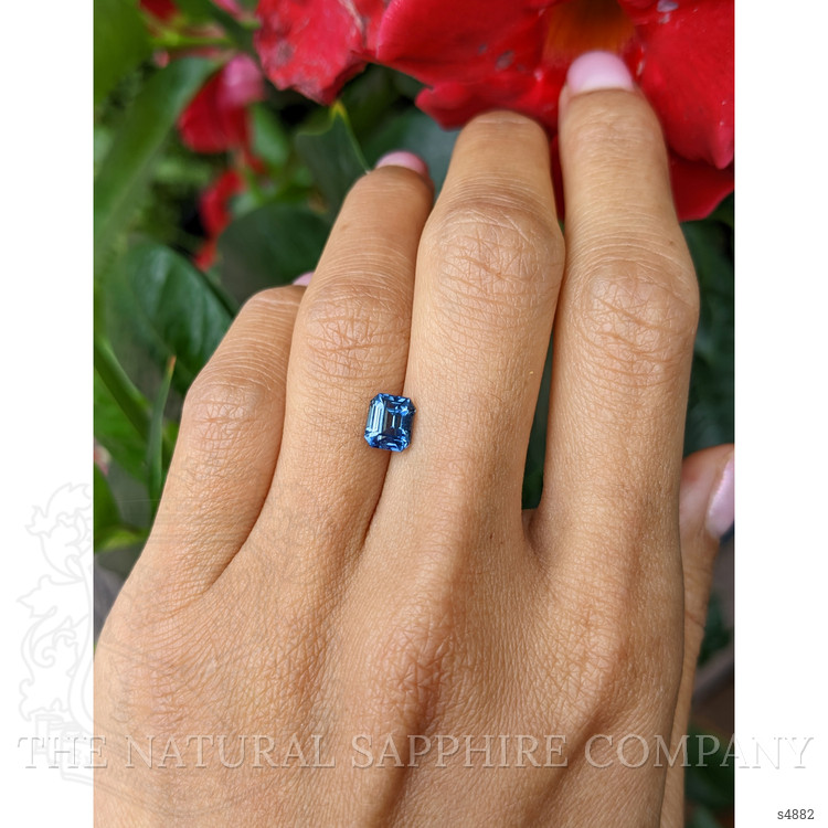 1.71 Ct. Greenish Blue Sapphire from Ceylon (Sri Lanka)