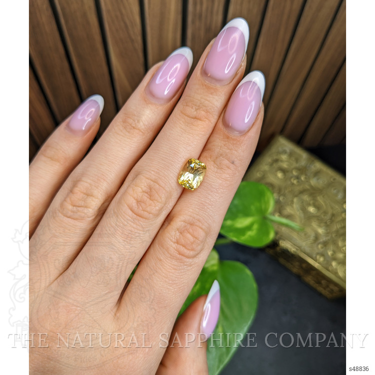 4.04 Ct. Yellow Sapphire from Ceylon (Sri Lanka)